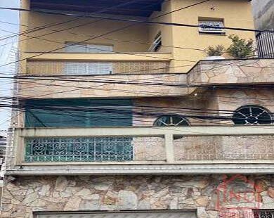 Lindo sobrado com 3 dormitórios com armários embutidos