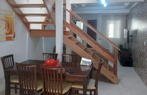 Sobrado geminado-3-Dormitórios-2 suites-2-vagas coberta-Vila marari